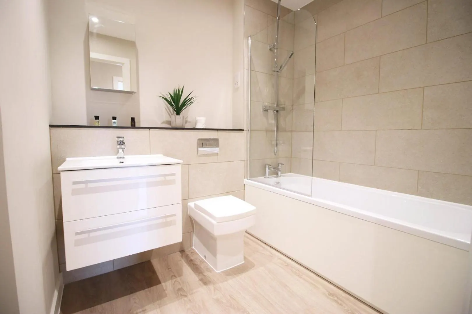 Casa 18 - Cardiff Bay 2Br With Parking And Balcony Apartment