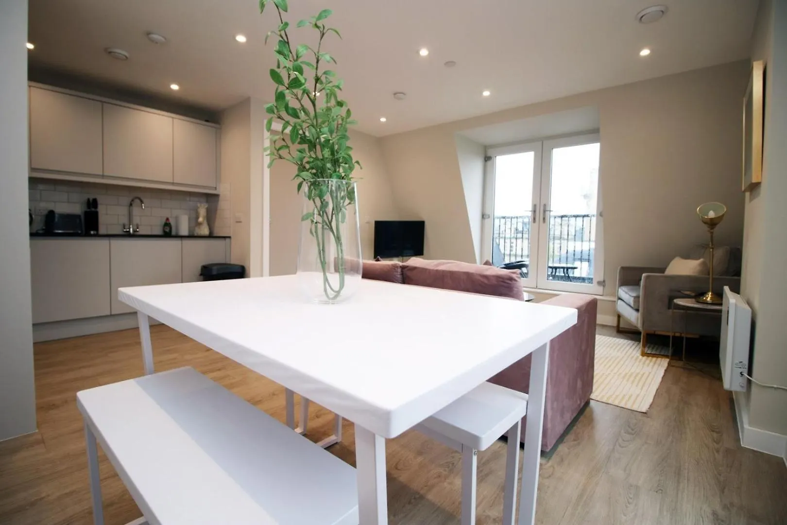 Casa 18 - Cardiff Bay 2Br With Parking And Balcony Apartment 0*,