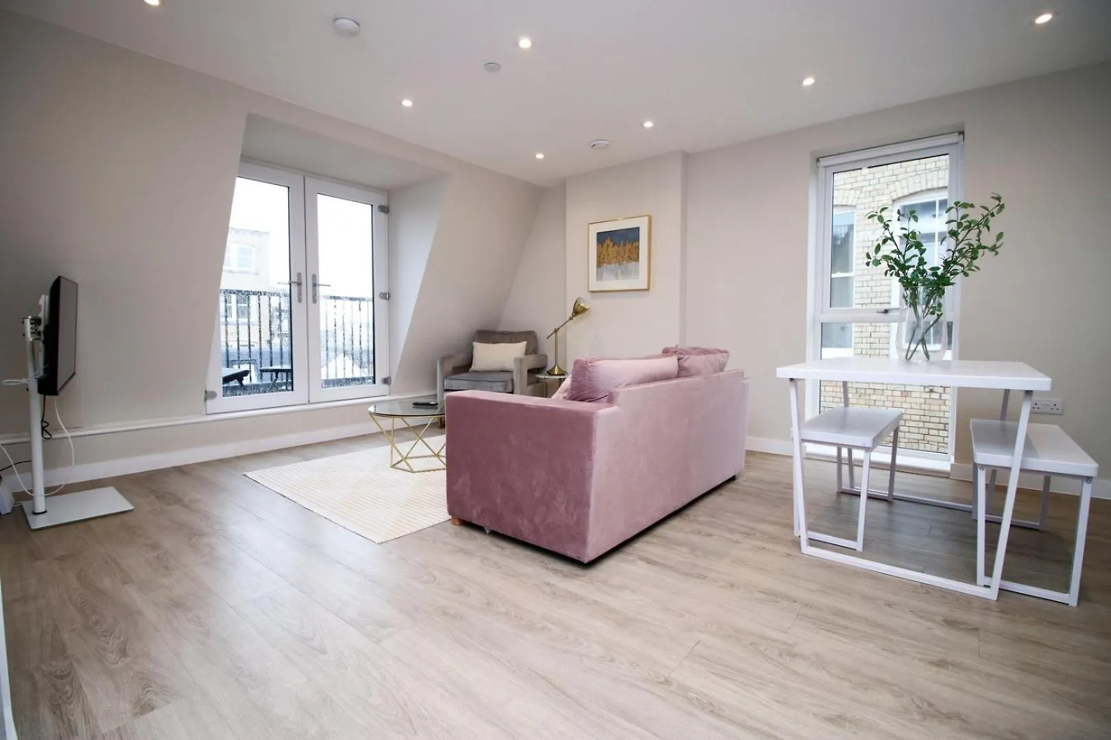 Casa 18 - Cardiff Bay 2Br With Parking And Balcony Apartment