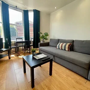  Appartement Relax In A Modern By The Centre & Bute Park